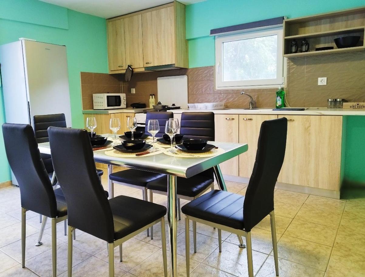 Sleepili Apartman Vríszesz Kültér fotó